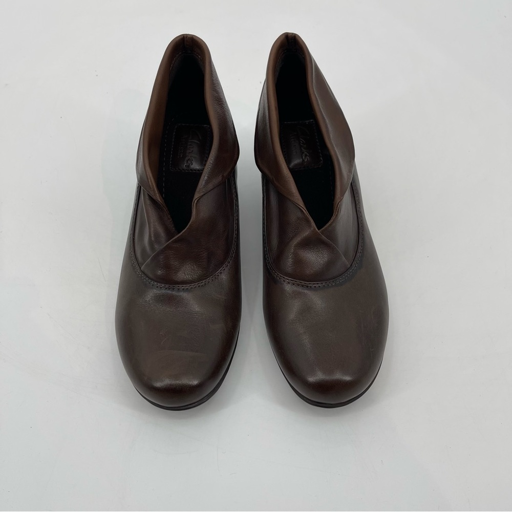 Clark’s, Artisan, Women’s shoes. Pumps Good condition size 6.5D Brown Pr…